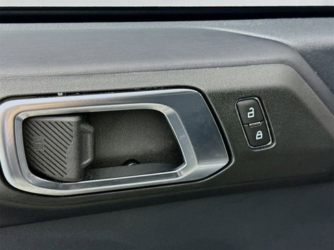 Used 2024 Ford Bronco Badlands w/ Sasquatch Package image 18