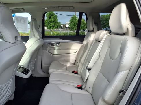 Used 2024 Volvo XC90 B5 Core w/ Protection Package Premier AWD/4WD image 18