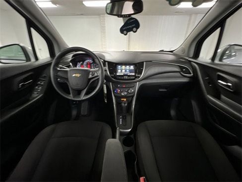 Certified 2018 Chevrolet Trax LS image 19