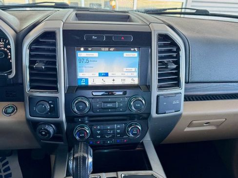 Used 2017 Ford F150 Lariat image 12
