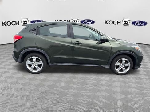 Used 2016 Honda HR-V LX image 9