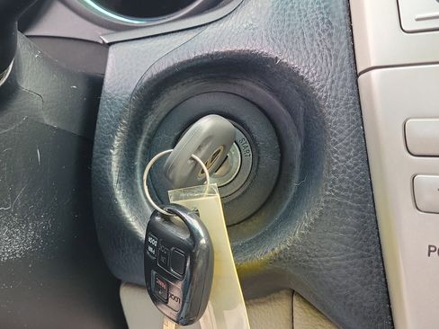 Used 2004 Lexus RX 330 AWD image 28