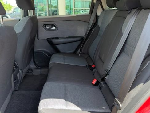 Used 2023 Nissan Rogue SV AWD/4WD image 11