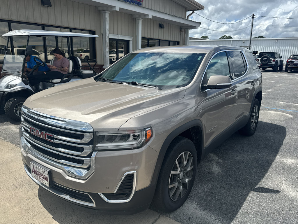 Used 2022 GMC Acadia SLE w/ LPO, Floor Liner Package FWD image 1