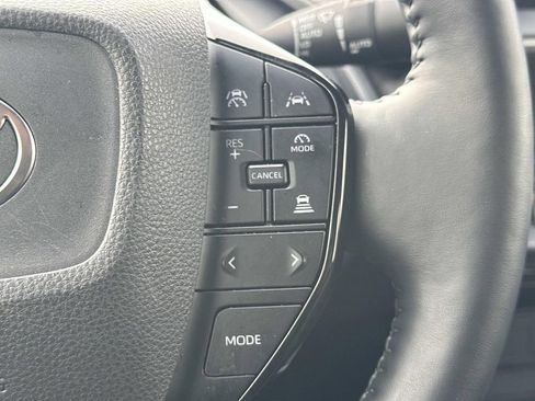 Used 2025 Toyota Prius XLE image 23