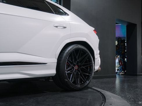 Used 2019 Lamborghini Urus image 20