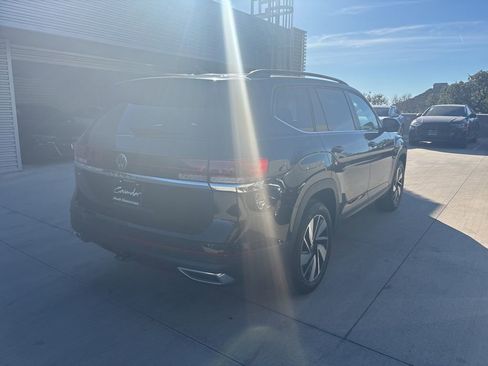 Used 2024 Volkswagen Atlas SE image 6