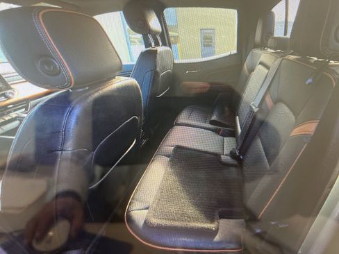 Used 2023 GMC Canyon AT4 w/ AT4 Premium Package image 8