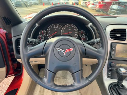 Used 2005 Chevrolet Corvette Coupe w/ Preferred Equipment Group RWD image 29