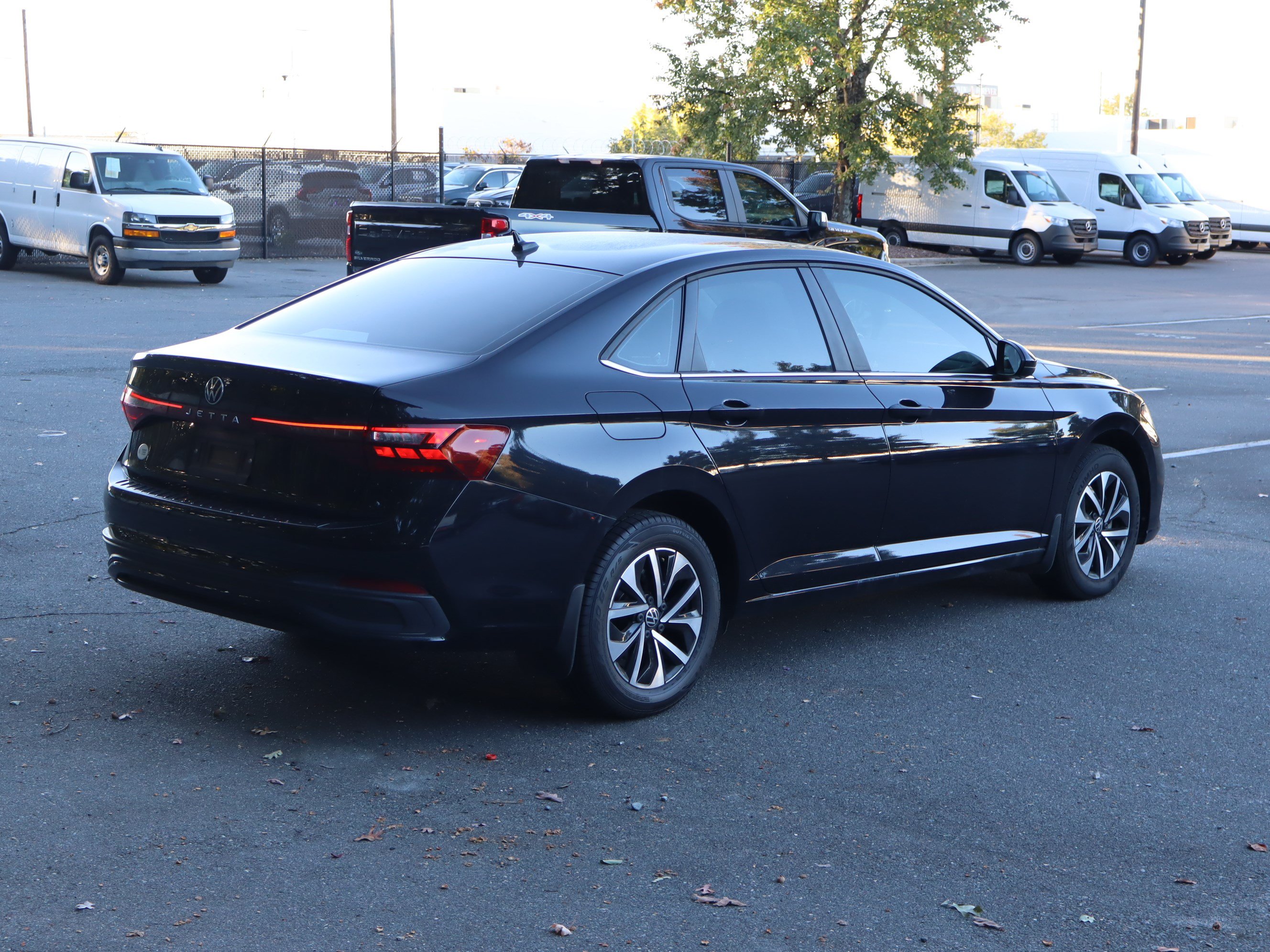 Used 2025 Volkswagen Jetta S FWD image 21