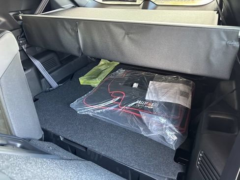 New 2026 Mitsubishi Outlander AWD image 32