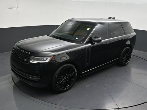 Used 2025 Land Rover Range Rover SE AWD/4WD image 15