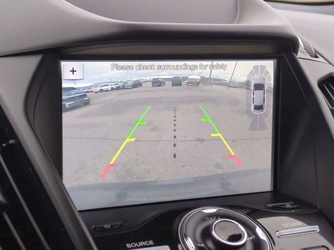 Used 2019 Ford Escape Titanium image 30