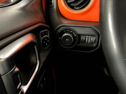 Used 2020 Jeep Wrangler Unlimited Sport S AWD/4WD image 15