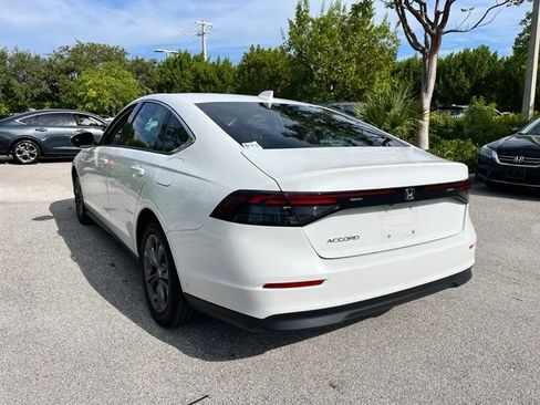 Used 2024 Honda Accord EX image 3