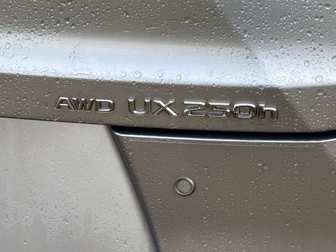 Used 2023 Lexus UX 250h 250h Premium image 53