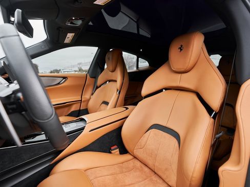 Used 2025 Ferrari Purosangue image 52