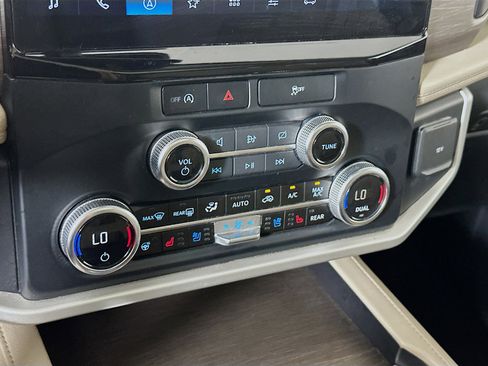 Used 2024 Ford Expedition Max Limited image 23