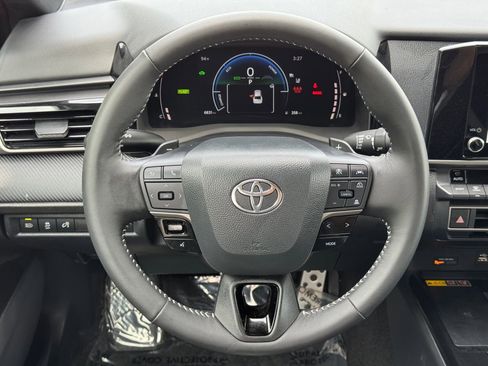 Used 2026 Toyota Camry SE FWD image 21