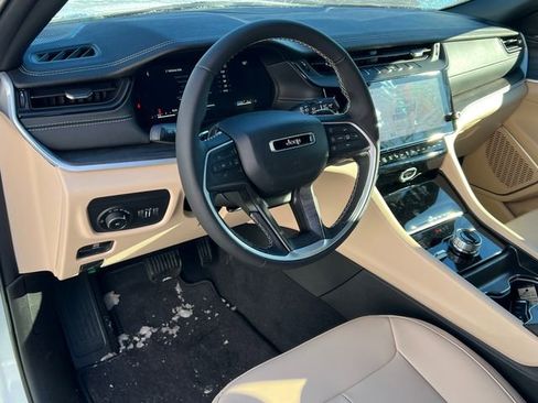 New 2026 Jeep Grand Cherokee Limited AWD/4WD image 16