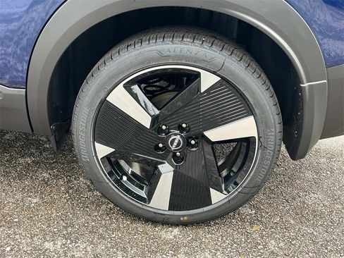 New 2025 Nissan Kicks SR image 12