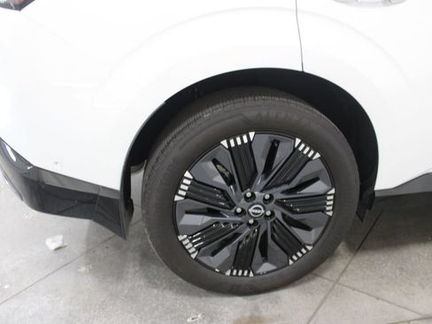 Used 2025 Nissan Murano Platinum w/ Cargo Package AWD/4WD image 14