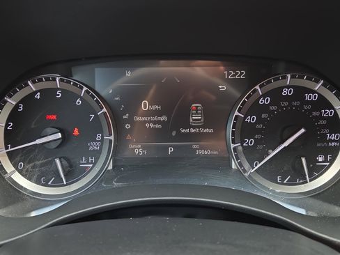 Used 2022 Toyota Highlander XSE FWD image 27