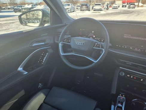 New 2025 Audi Q5 Prestige image 21