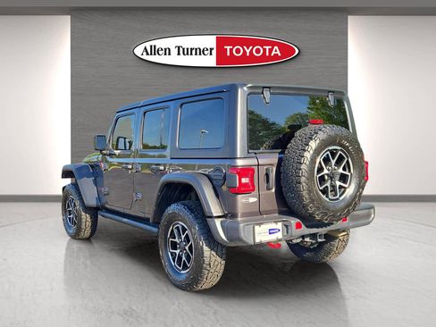 Used 2024 Jeep Wrangler Unlimited Rubicon AWD/4WD image 8