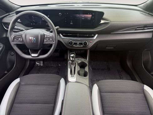 Used 2024 Buick Envista Preferred w/ Convenience I Package FWD image 10
