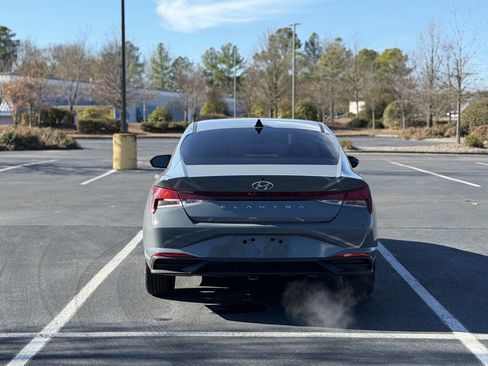 Used 2023 Hyundai Elantra SEL w/ Preferred Accessory Package image 6