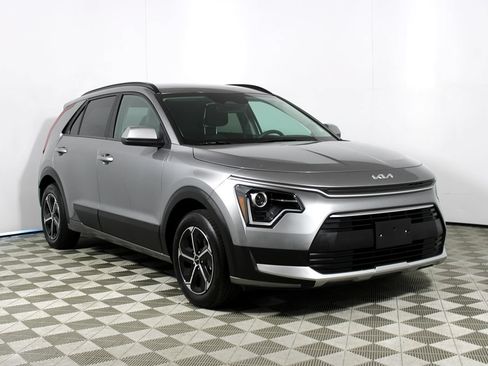 Used 2025 Kia Niro LX FWD image 21