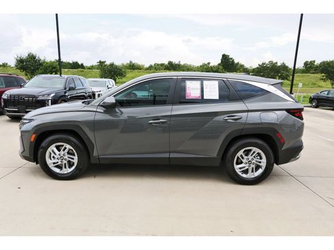 Certified 2026 Hyundai Tucson SE FWD image 6