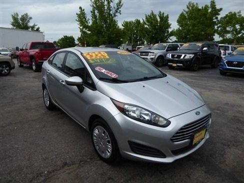 Used 2014 Ford Fiesta S FWD image 4