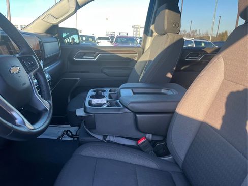 Used 2025 Chevrolet Silverado 1500 LT image 19