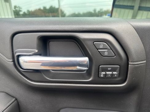Used 2019 Chevrolet Silverado 1500 High Country w/ Technology Package AWD/4WD image 30