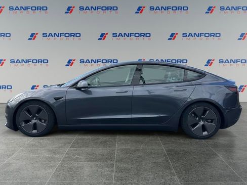 Used 2021 Tesla Model 3 Long Range image 2