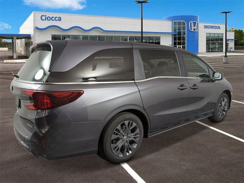 New 2026 Honda Odyssey Touring image 4