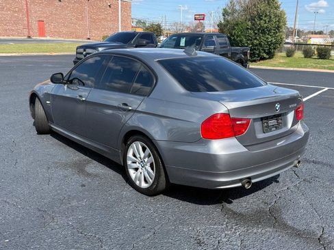 Used 2011 BMW 335i xDrive Sedan AWD/4WD image 6