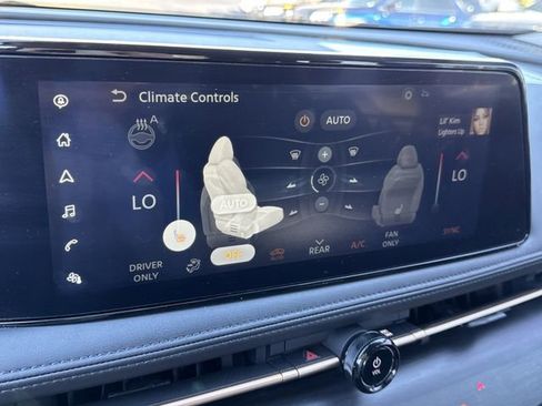 Certified 2023 Nissan Ariya AWD image 32