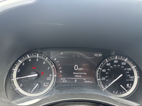 Used 2021 Toyota Highlander XLE image 6