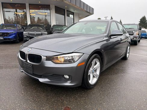 Used 2013 BMW 320i xDrive 320i xDrive AWD 4dr Sedan image 1