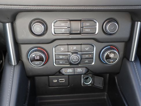 Used 2021 Chevrolet Tahoe LS image 29