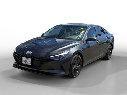 Used 2022 Hyundai Elantra SEL w/ Cargo Package