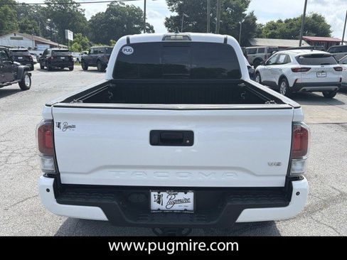 Used 2021 Toyota Tacoma TRD Off-Road w/ Technology Package AWD/4WD image 6