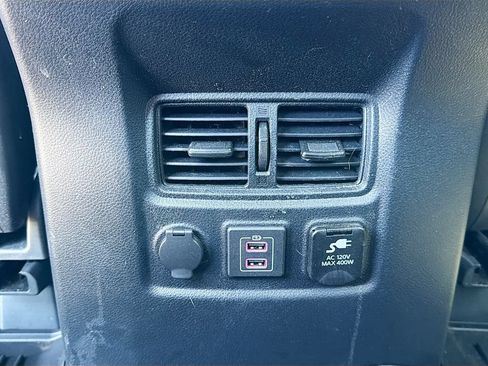 Used 2024 Nissan Titan SV w/ SV Convenience Package AWD/4WD image 24