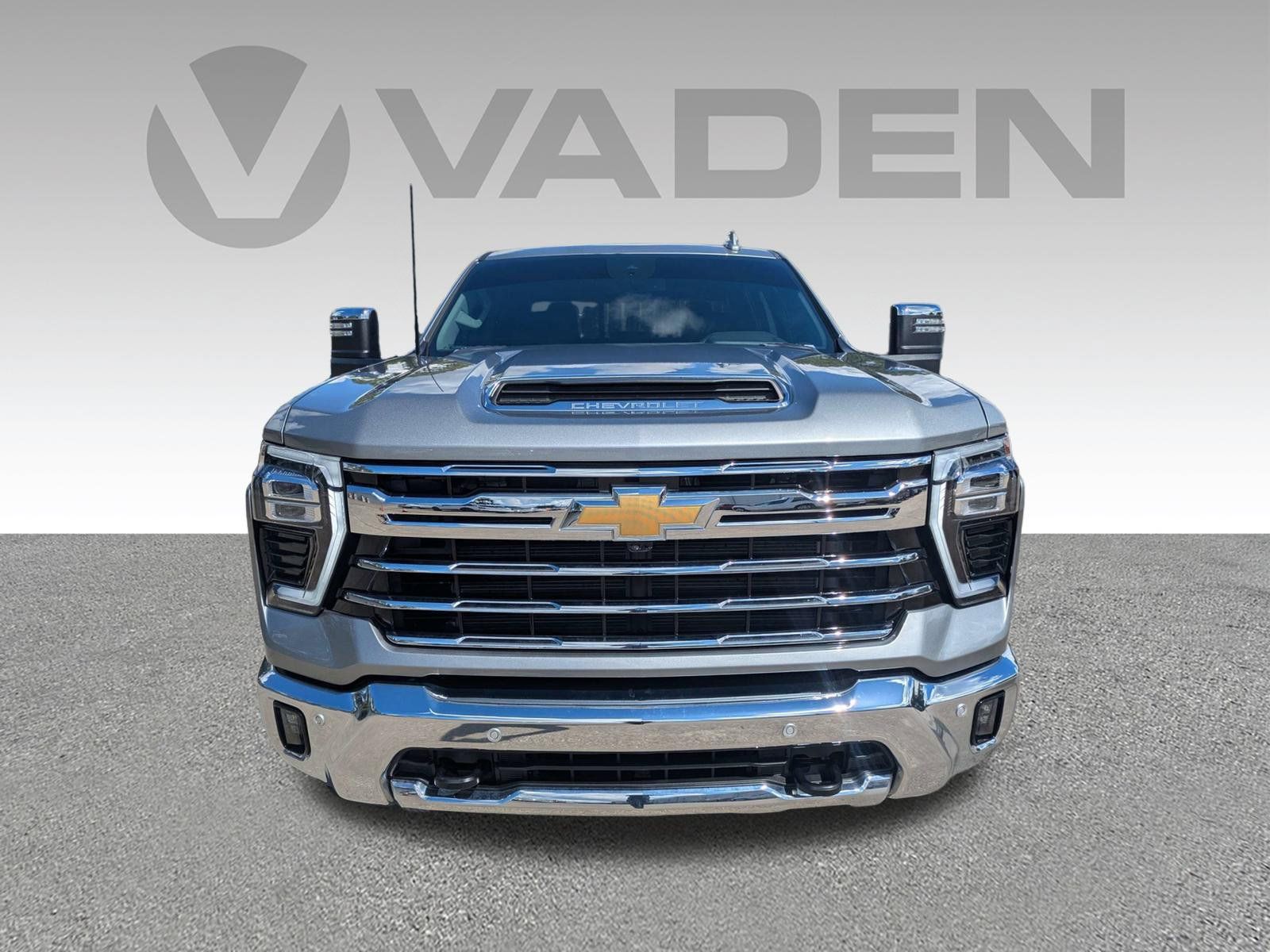 Used 2025 Chevrolet Silverado 2500 LTZ w/ LTZ Convenience Package AWD/4WD image 28