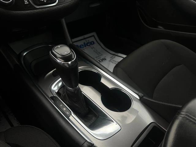 Used 2018 Chevrolet Malibu LT FWD image 12