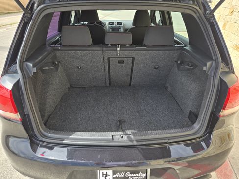 Used 2012 Volkswagen Golf 4-Door FWD image 17