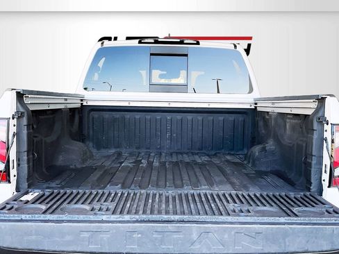 Used 2022 Nissan Titan PRO-4X w/ Pro-4x Convenience Package AWD/4WD image 27